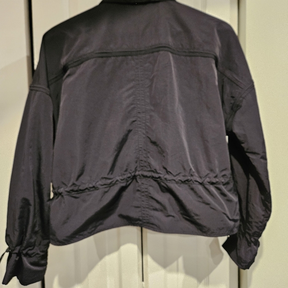 ATHLETA Black Acadia jacket small pockets adjustable ties weather resistant - Picture 6 of 7